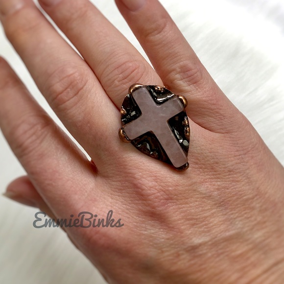 New Genuine Rose Quartz & Copper Cross Statement Ring - Picture 2 of 16